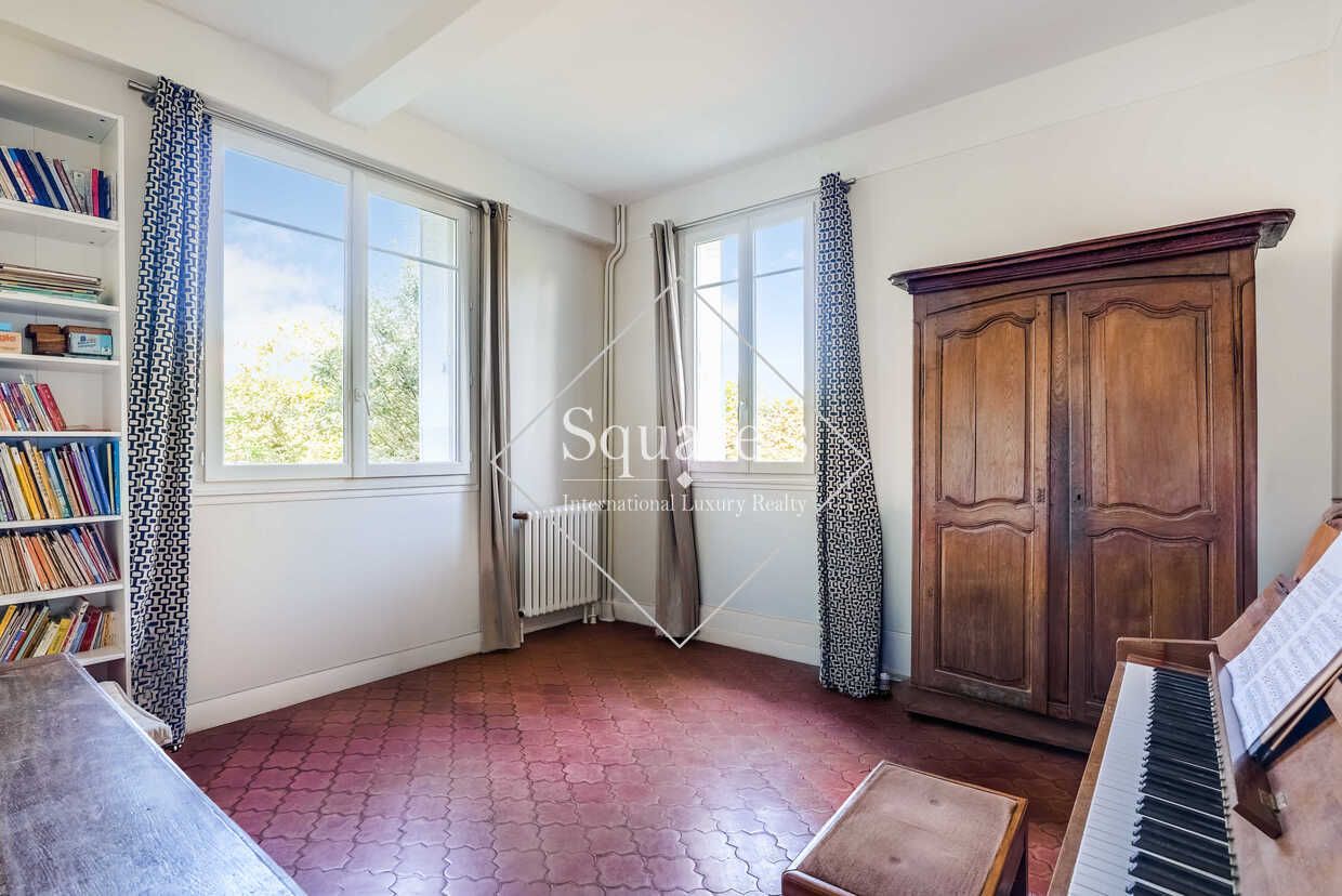 maison 8 Pièces en vente sur Celle Saint-Cloud (78170)