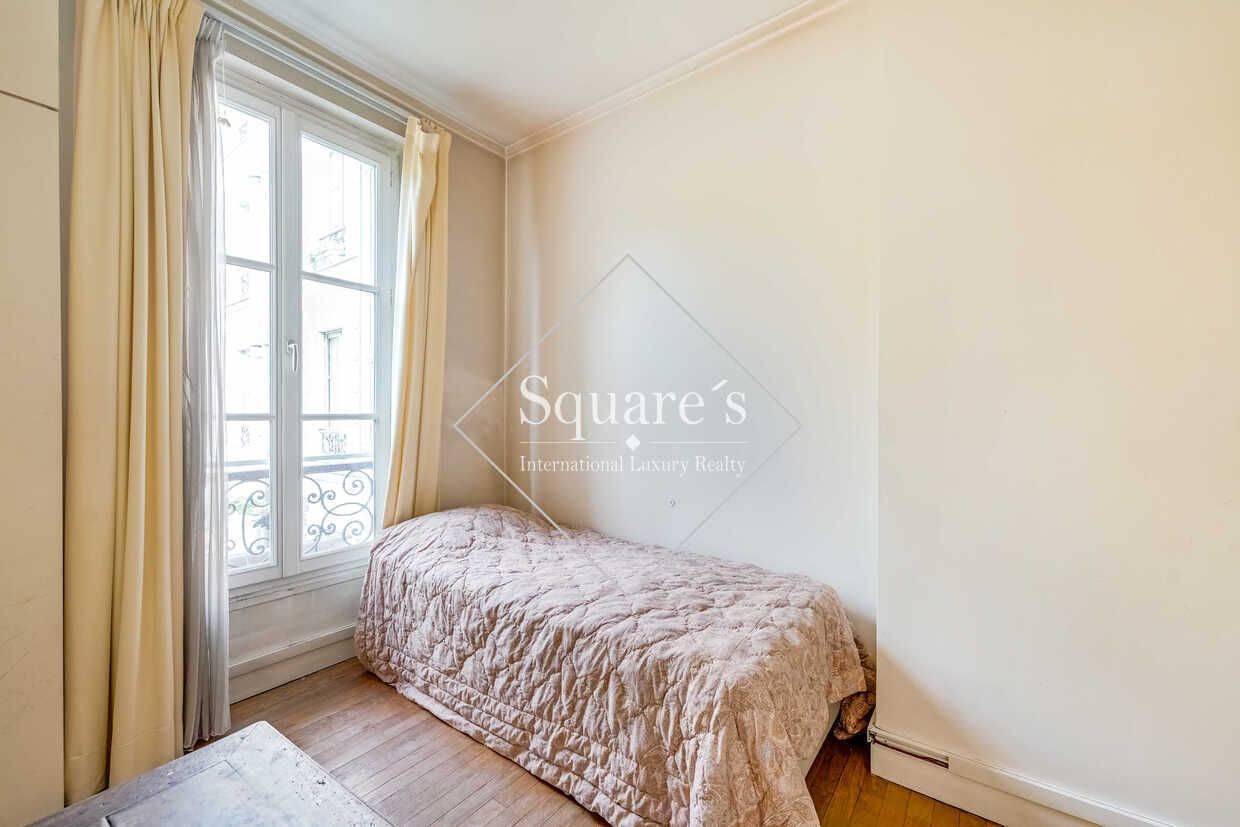 apartment 5 Rooms for sale on Paris 9ème (75009)