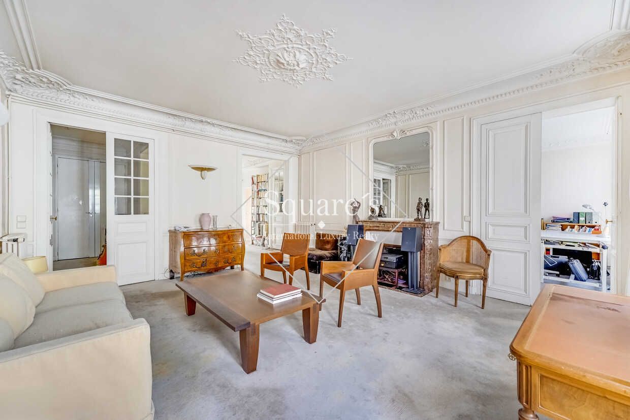 apartment 5 Rooms for sale on Paris 9ème (75009)