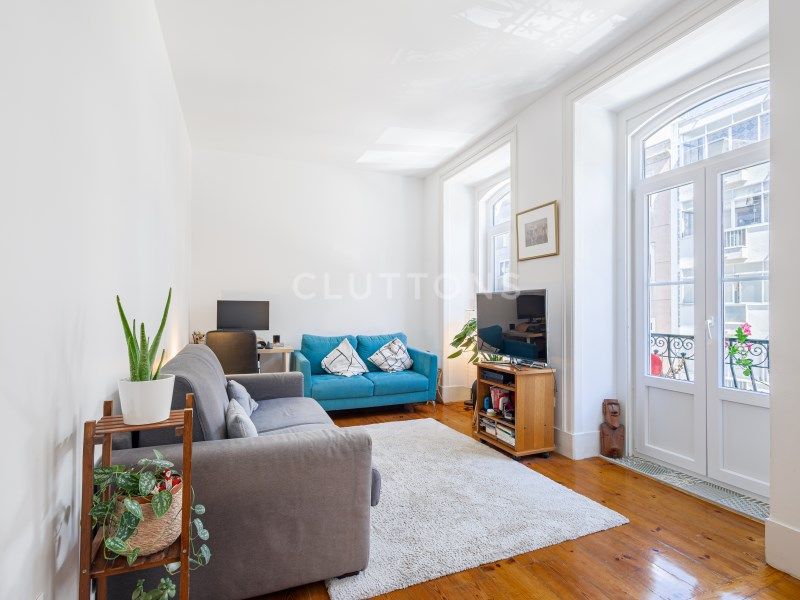 apartment 6 Rooms for sale on Lisboa (1150)