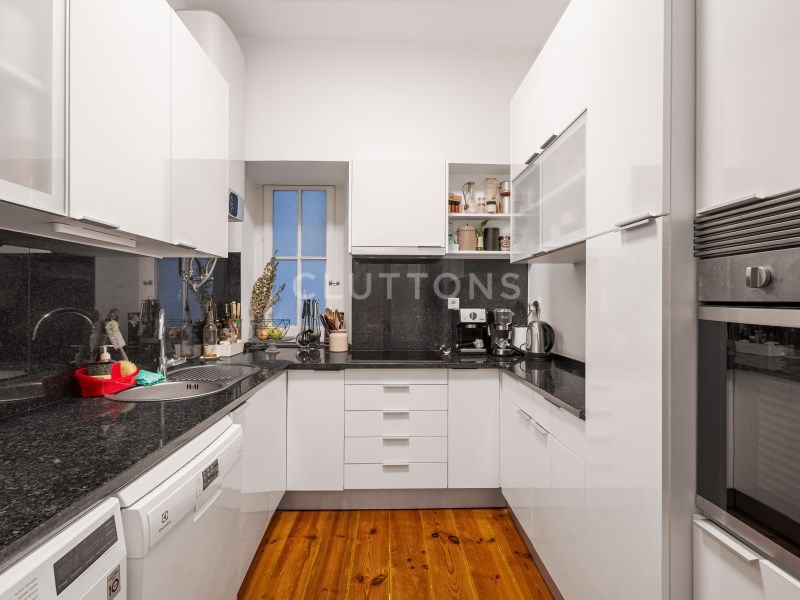 apartment 6 Rooms for sale on Lisboa (1150)