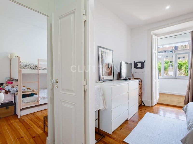 apartment 6 Rooms for sale on Lisboa (1150)