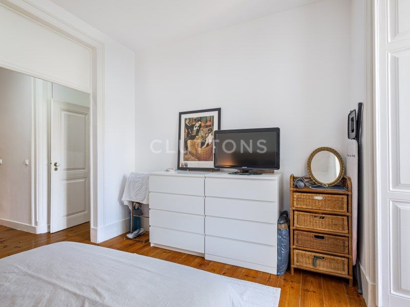 apartment 6 Rooms for sale on Lisboa (1150)