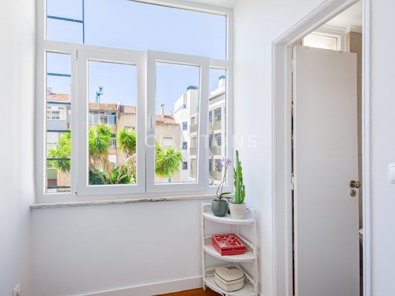 apartment 6 Rooms for sale on Lisboa (1150)