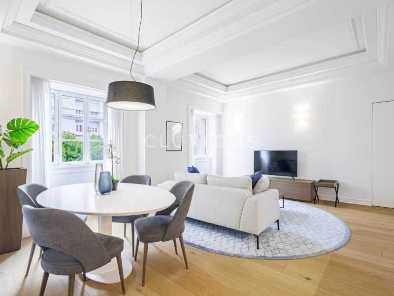 apartment 5 Rooms for sale on Lisboa (1069)