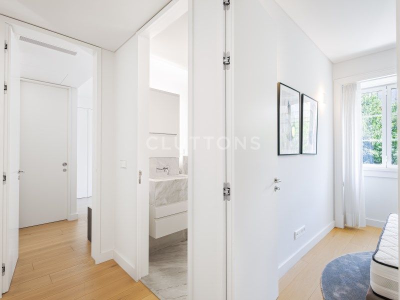 apartment 5 Rooms for sale on Lisboa (1069)