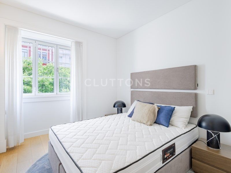 apartment 5 Rooms for sale on Lisboa (1069)