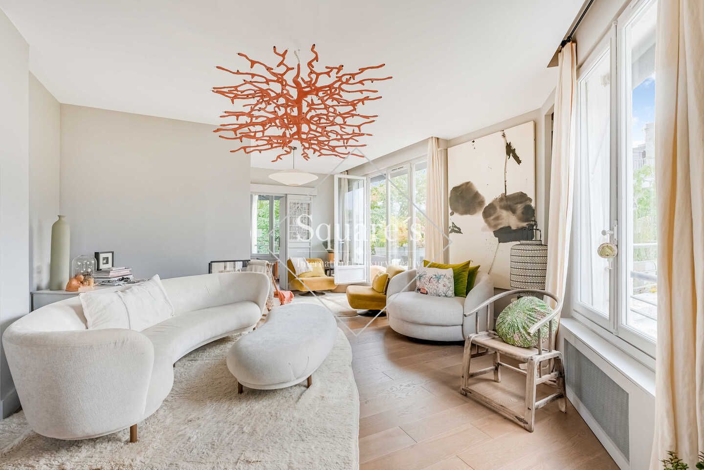 apartment 7 Rooms for sale on Neuilly-sur-Seine (92200)