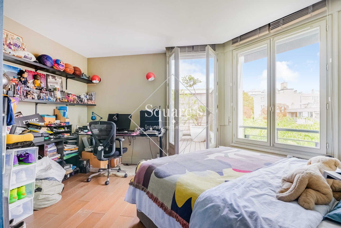 apartment 7 Rooms for sale on Neuilly-sur-Seine (92200)