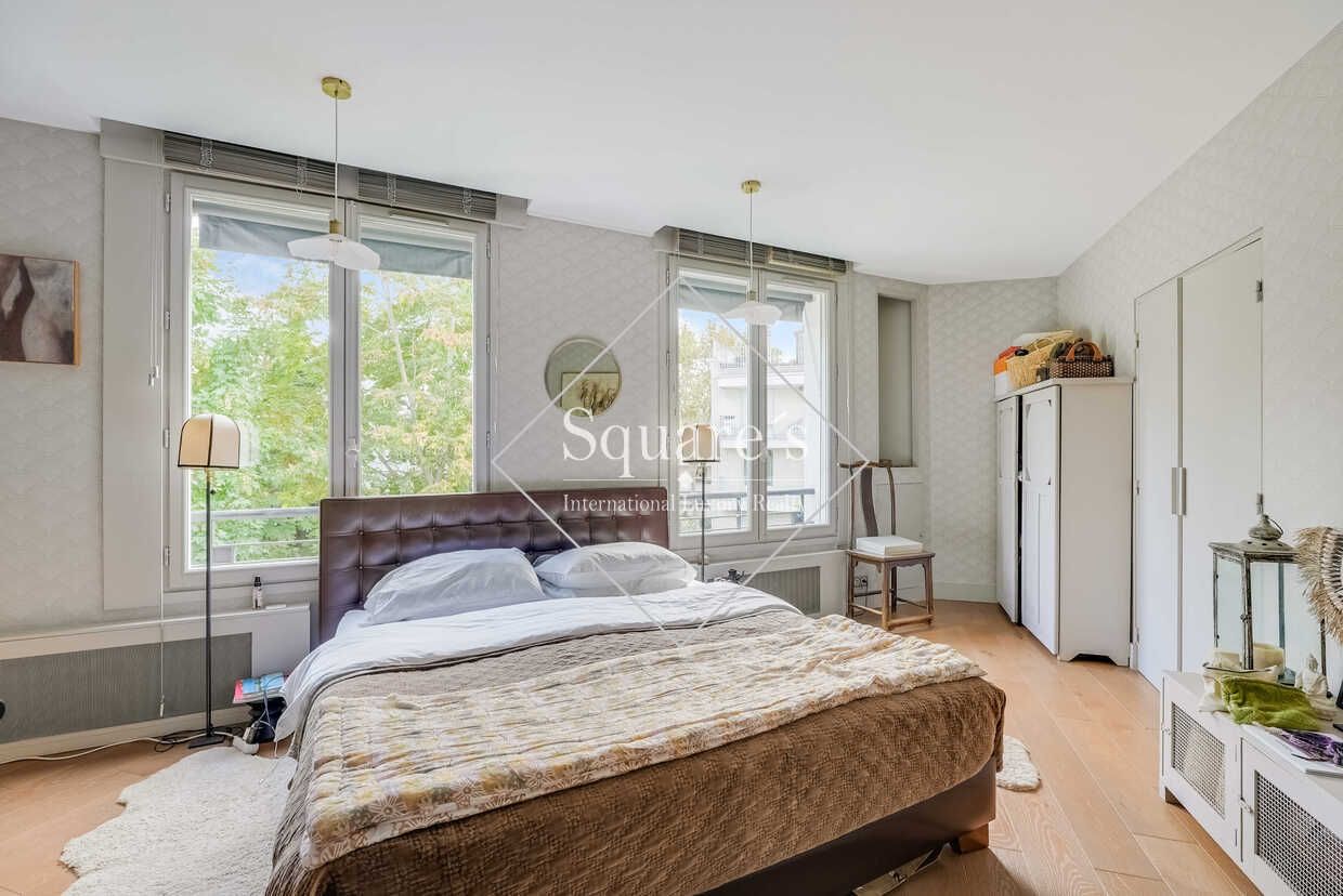 apartment 7 Rooms for sale on Neuilly-sur-Seine (92200)