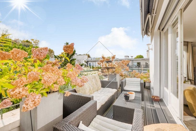 apartment 7 Rooms for sale on Neuilly-sur-Seine (92200)