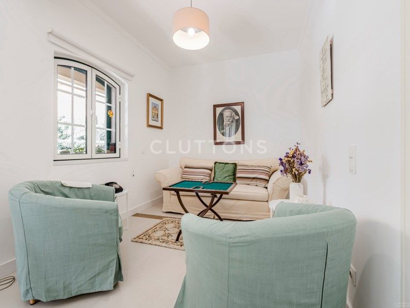 house 12 Rooms for sale on Cascais (2645)