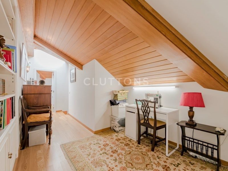 house 12 Rooms for sale on Cascais (2645)