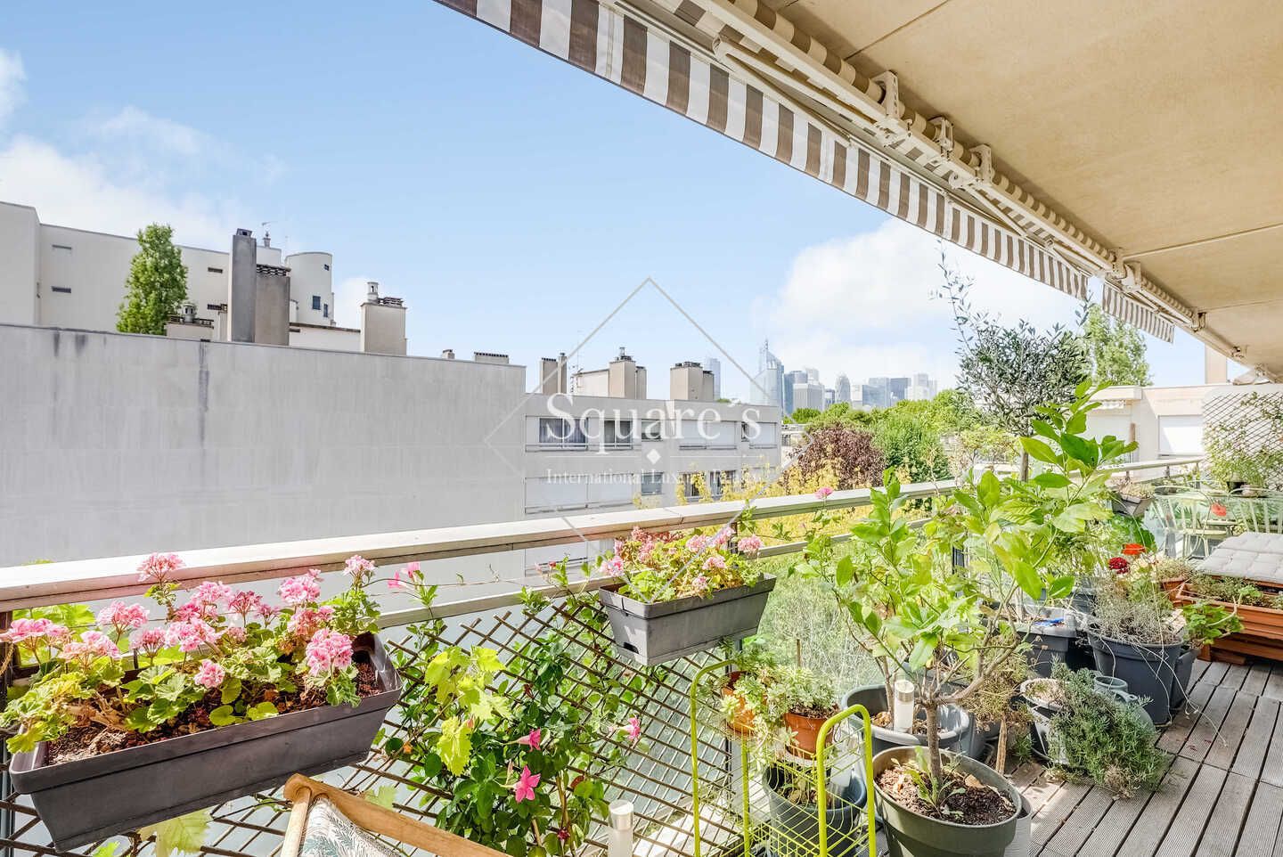 apartment 4 Rooms for sale on Neuilly-sur-Seine (92200)