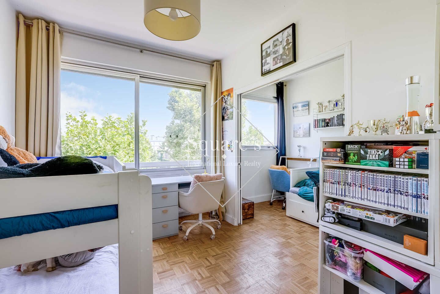 apartment 4 Rooms for sale on Neuilly-sur-Seine (92200)