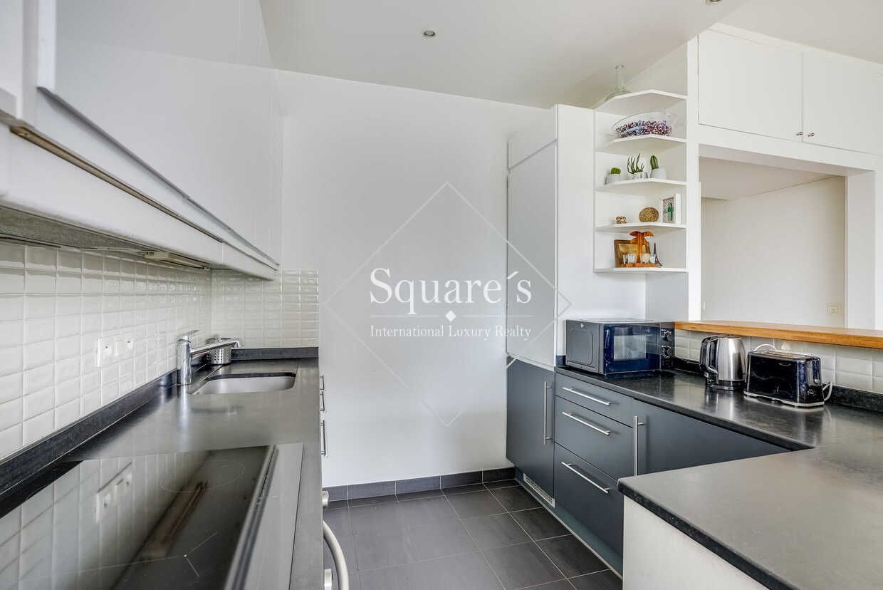 apartment 4 Rooms for sale on Neuilly-sur-Seine (92200)