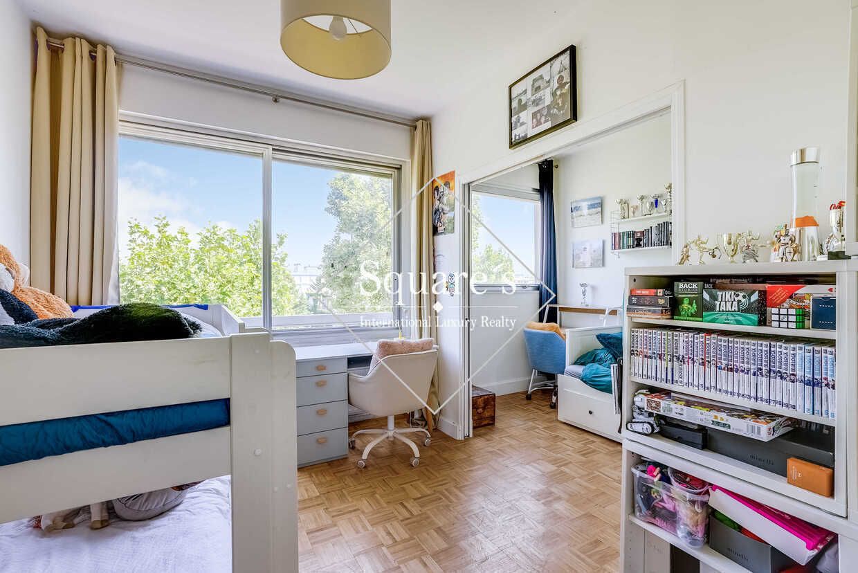 apartment 4 Rooms for sale on Neuilly-sur-Seine (92200)