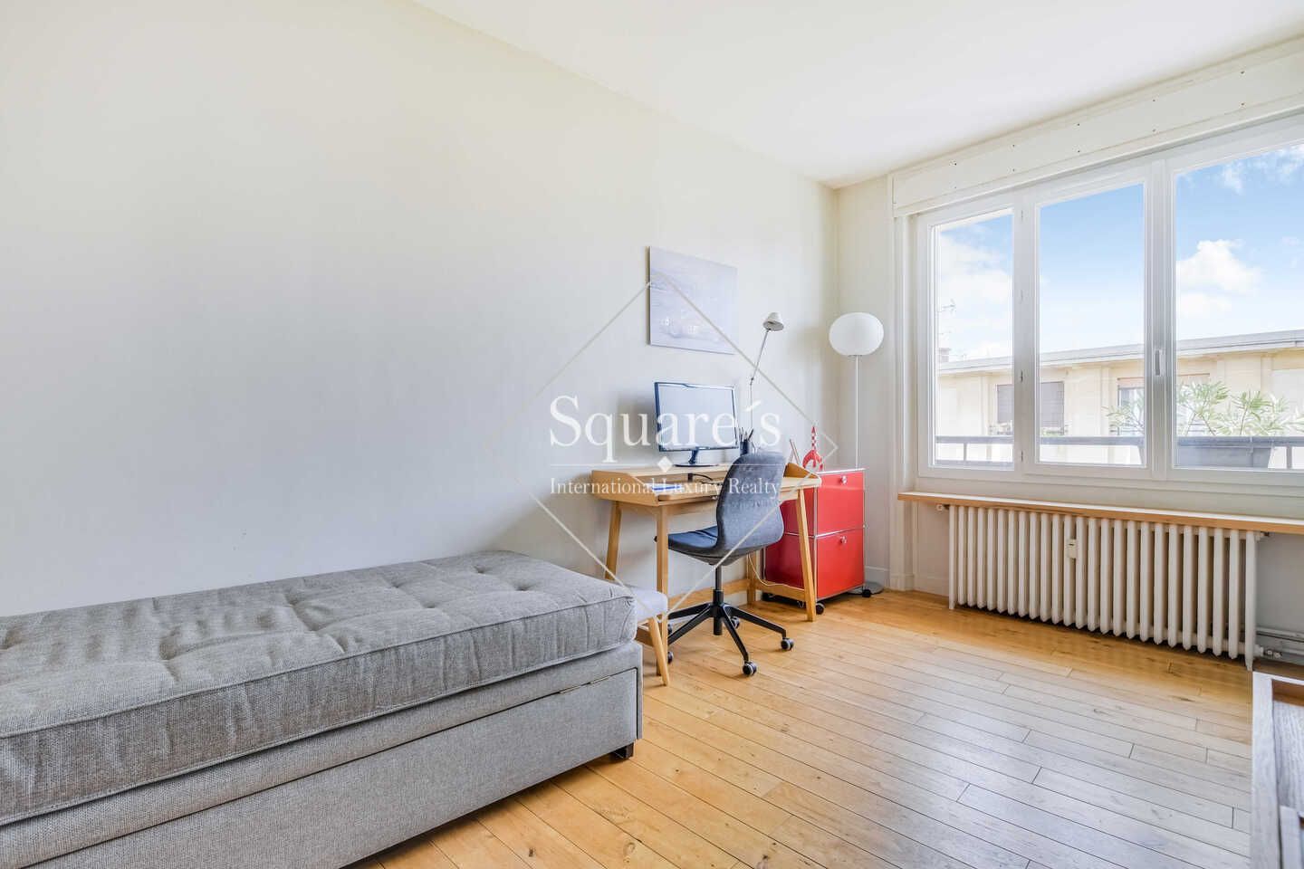apartment 3 Rooms for sale on Neuilly-sur-Seine (92200)