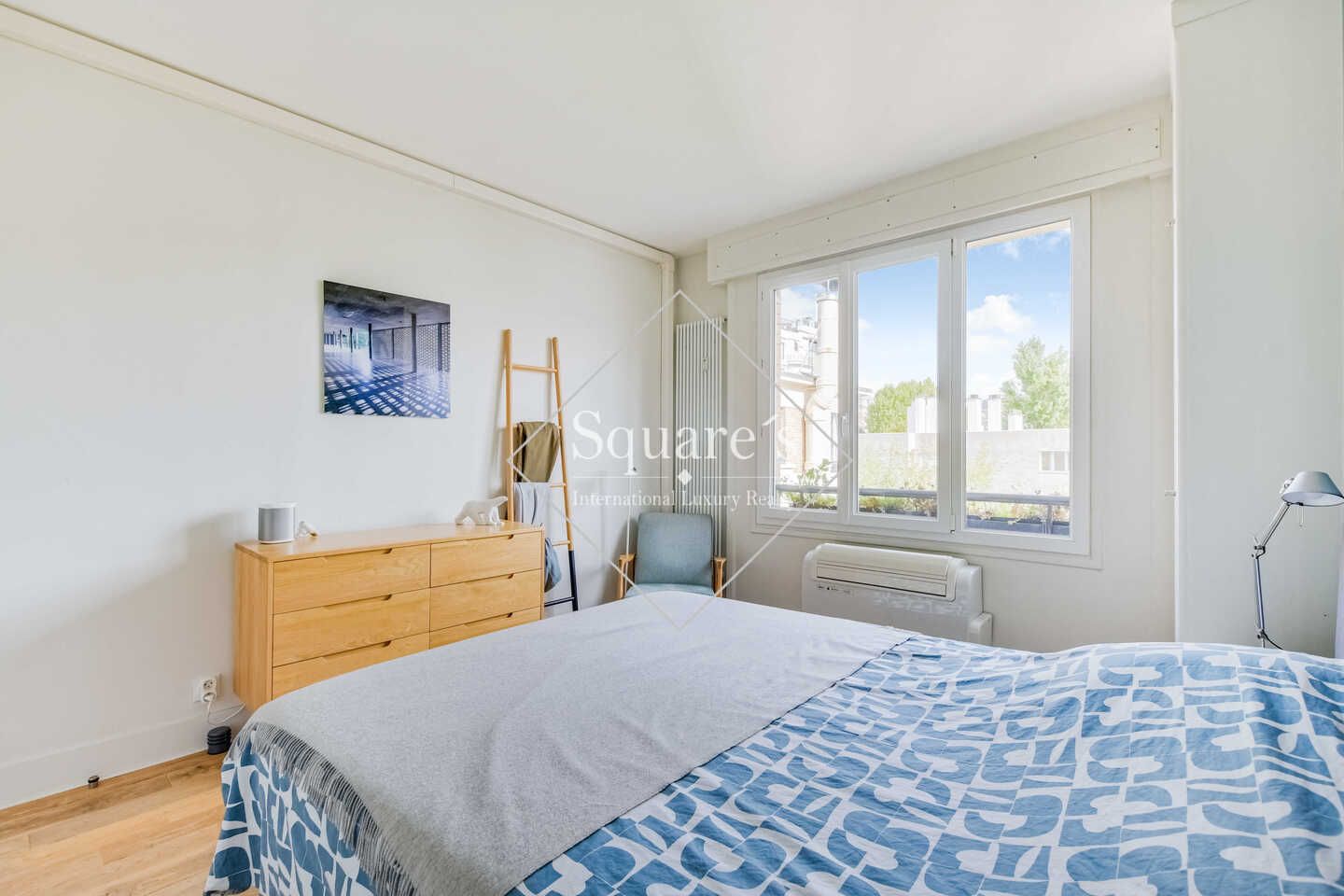 apartment 3 Rooms for sale on Neuilly-sur-Seine (92200)