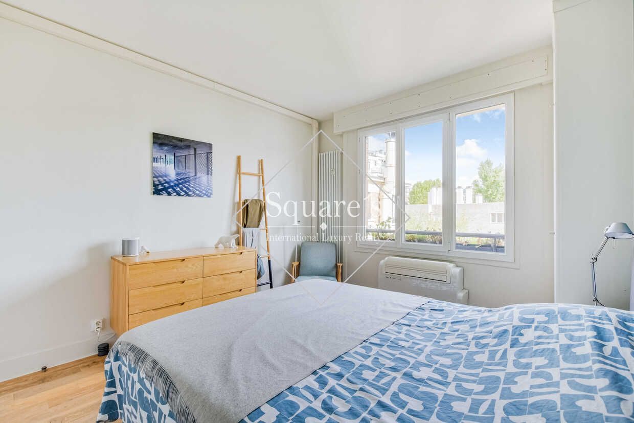 apartment 3 Rooms for sale on Neuilly-sur-Seine (92200)