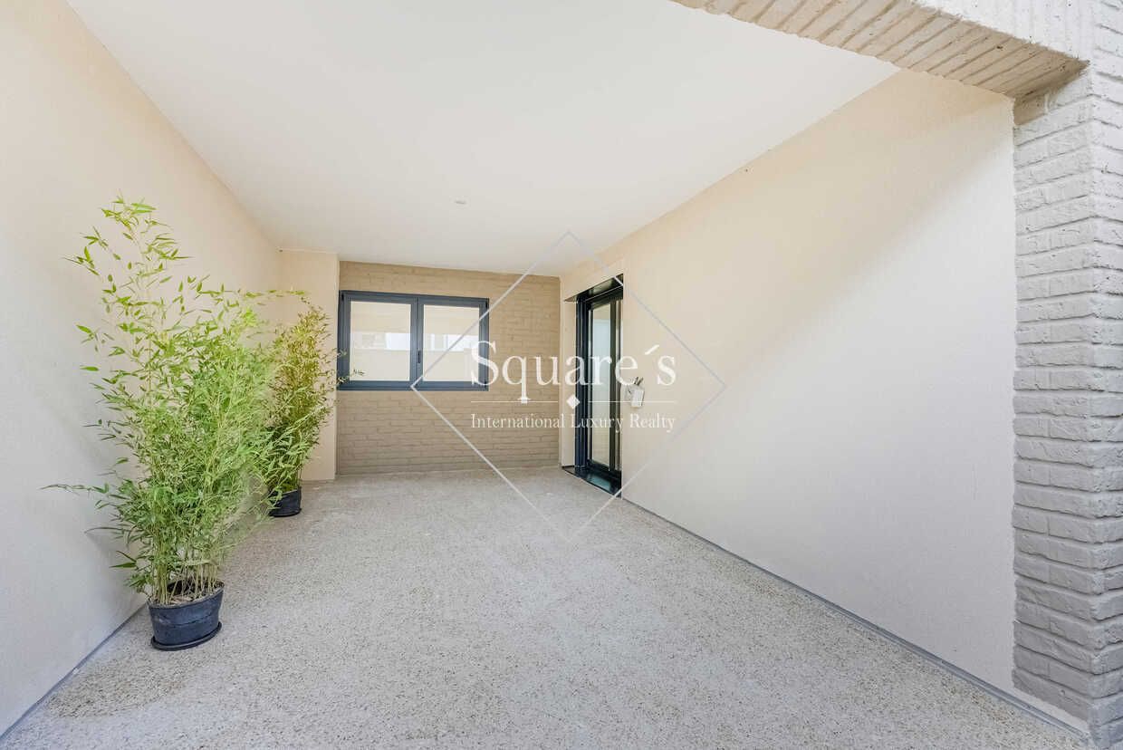 house 5 Rooms for sale on Suresnes (92150)