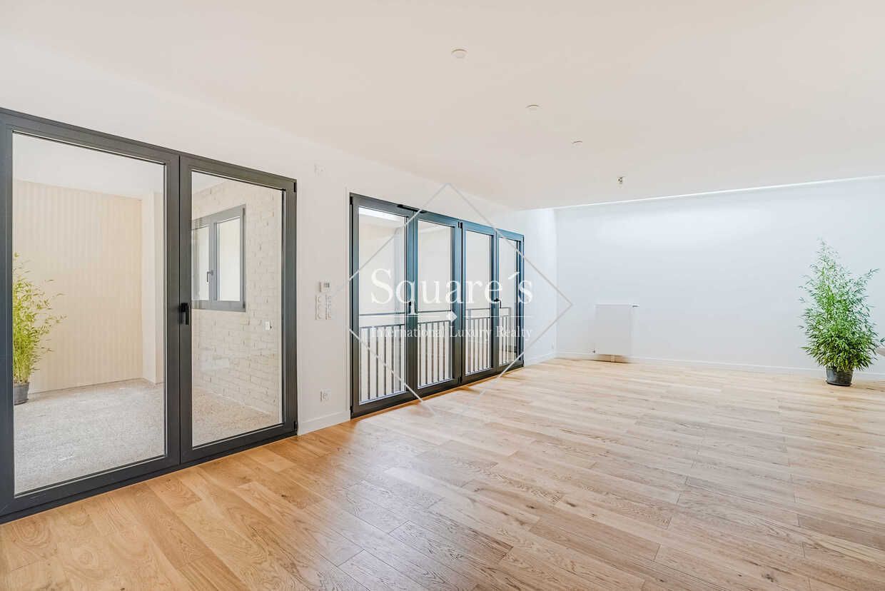 house 5 Rooms for sale on Suresnes (92150)