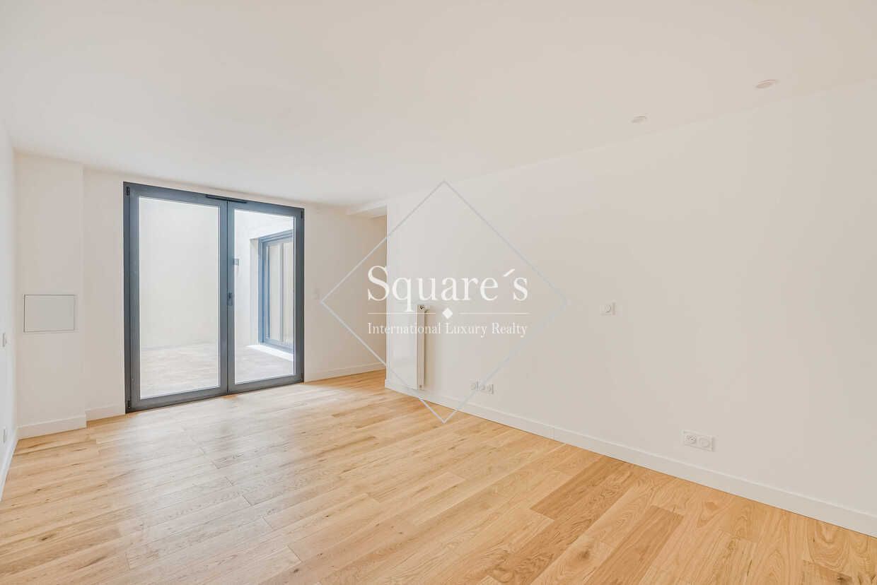 house 5 Rooms for sale on Suresnes (92150)