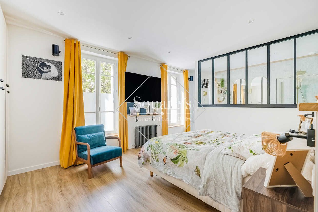 apartment 5 Rooms for sale on Puteaux (92800)