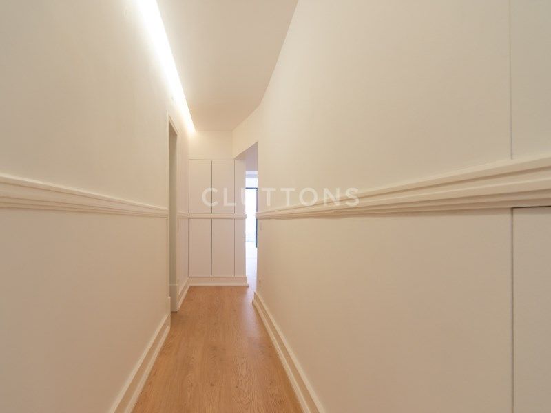 apartment 5 Rooms for sale on Lisboa (1000)