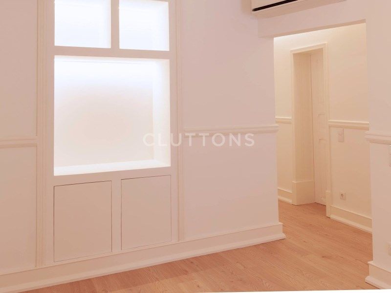 apartment 5 Rooms for sale on Lisboa (1000)