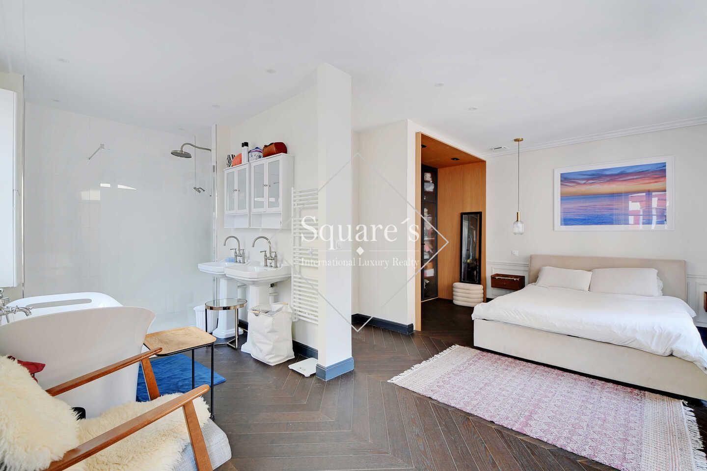 house 5 Rooms for sale on Paris 16ème (75016)
