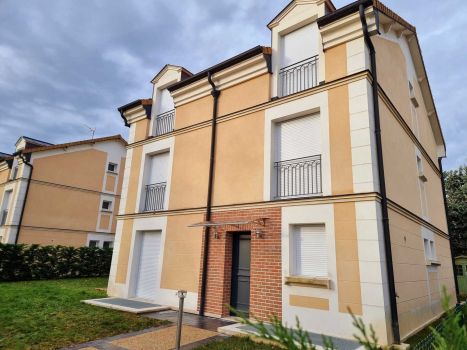 Location Appartement Celle Saint-Cloud 10&nbsp;Pièces 285&nbsp;m²